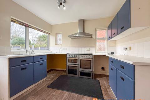 3 bedroom semi-detached house for sale, Rufford Avenue, Newark NG24