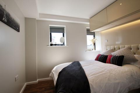 2 bedroom apartment to rent, Princess Street, Manchester M1
