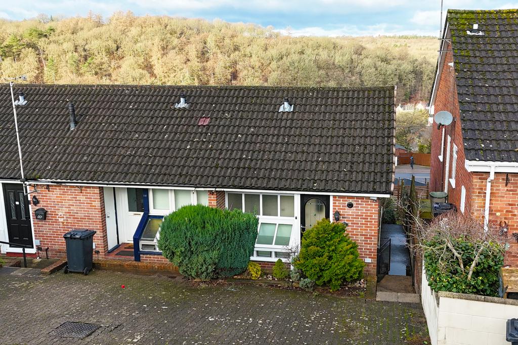 1 Bedroom Home with Parking and Elevated Woodland