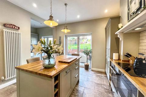 3 bedroom semi-detached house for sale, Keynsham Avenue, Newport