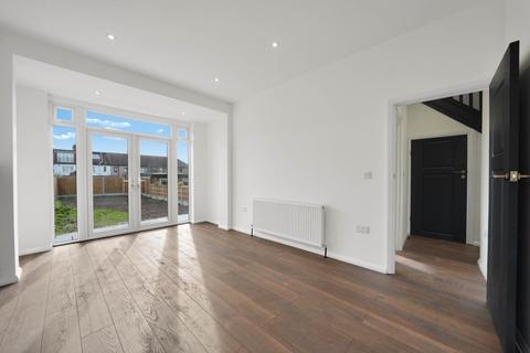 3 bedroom semi-detached house for sale, Somersby Gardens, Ilford, IG4