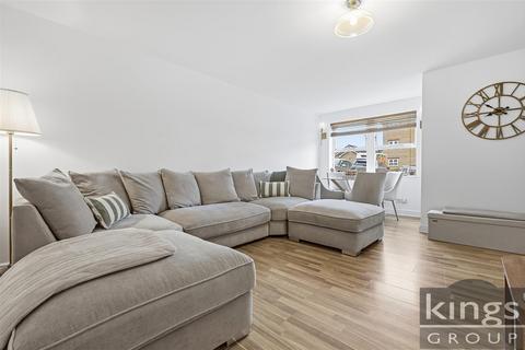 2 bedroom apartment for sale, Kirkland Drive, Enfield