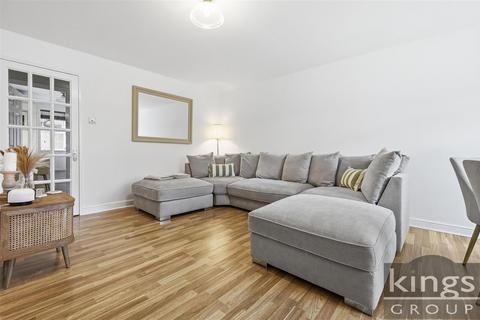 2 bedroom apartment for sale, Kirkland Drive, Enfield