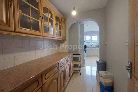 4 bedroom terraced house to rent, Lowbrook Road, Ilford IG1