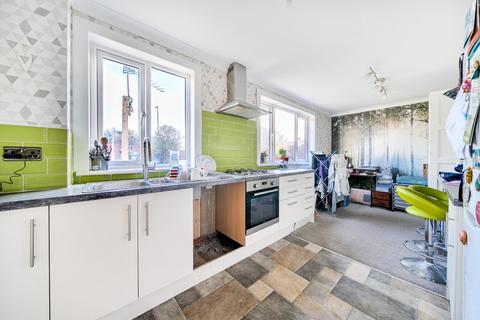 3 bedroom semi-detached house for sale, Chedworth Crescent, Hampshire PO6