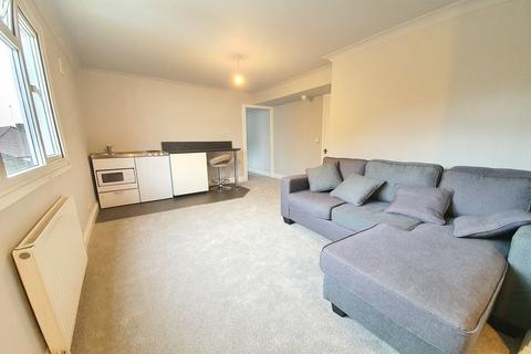 1 bedroom flat to rent, Sunnyside, London Road, Chalfont St. Giles, HP8