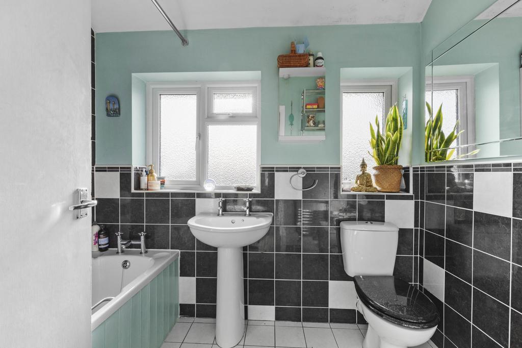 91 The Ridgeway, SL7 3 LH (LOW RES)-4