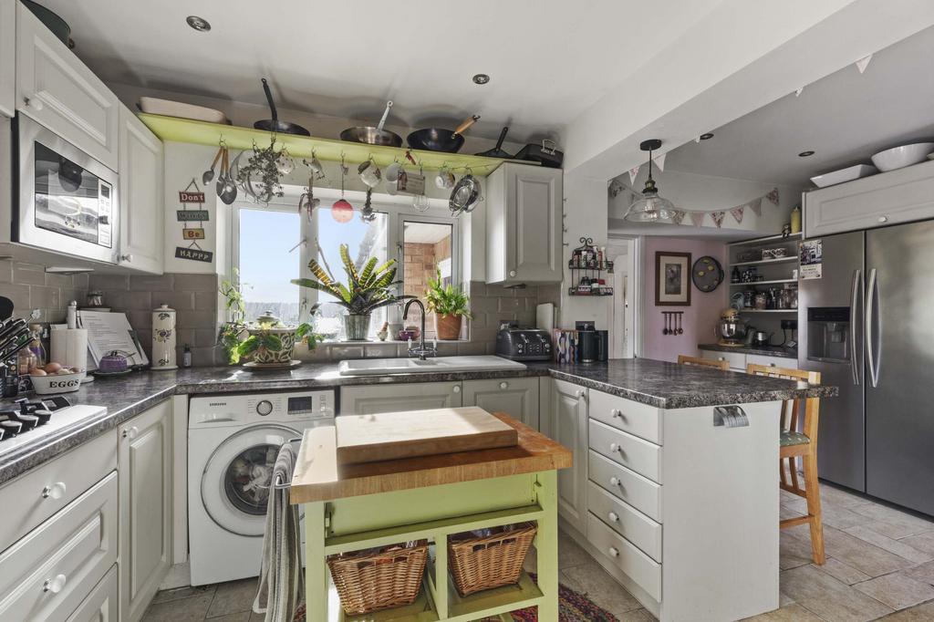 91 The Ridgeway, SL7 3 LH (LOW RES)-8