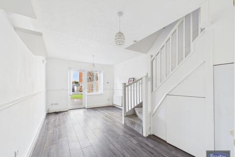 2 bedroom terraced house to rent, Blackfen Road, Sidcup, DA15