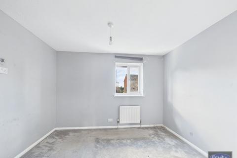 2 bedroom terraced house to rent, Blackfen Road, Sidcup, DA15