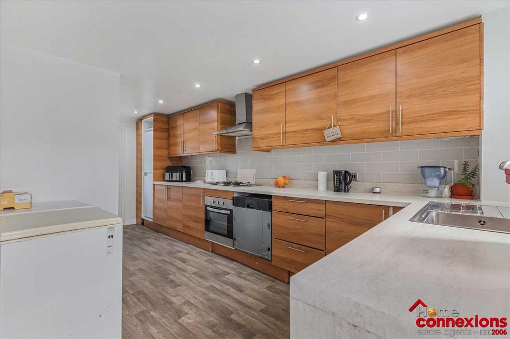 Kitchen (2)