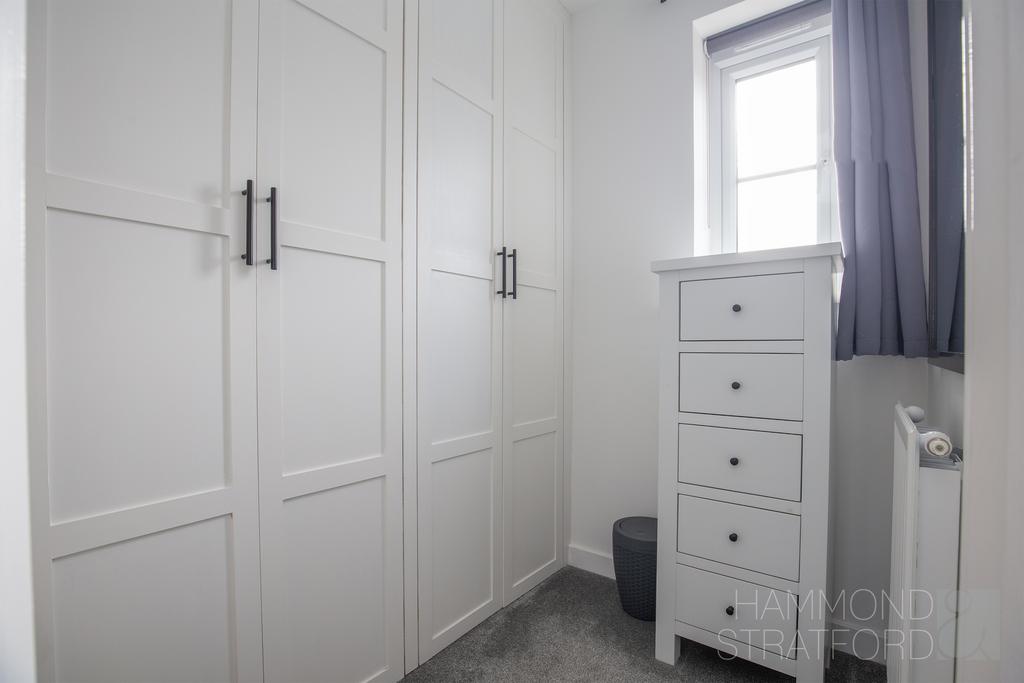 Walk-in wardrobe