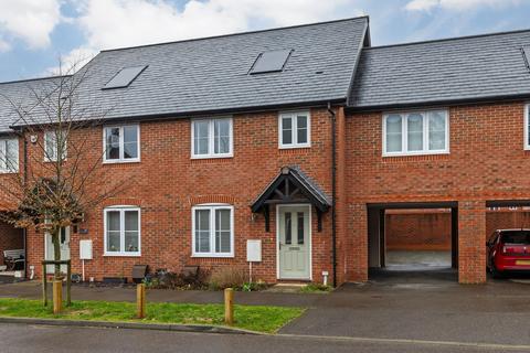 3 bedroom terraced house to rent, Sandyfields Lane, Colden Common, SO21