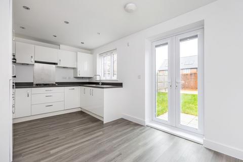 3 bedroom terraced house to rent, Sandyfields Lane, Colden Common, SO21
