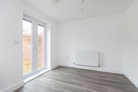 3 bedroom terraced house to rent, Sandyfields Lane, Colden Common, SO21