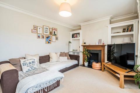 2 bedroom flat for sale, Portinscale Road, London SW15
