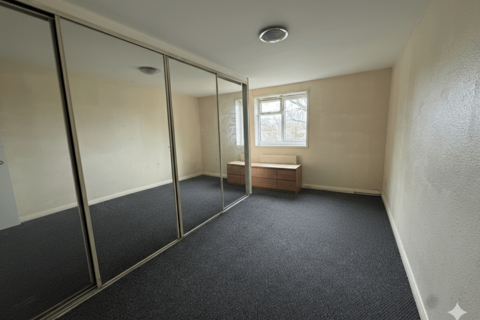 2 bedroom flat to rent, Cole Gardens, Hounslow, TW5