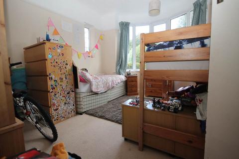 2 bedroom flat to rent, Oak Avenue , Christchurch , Dorset