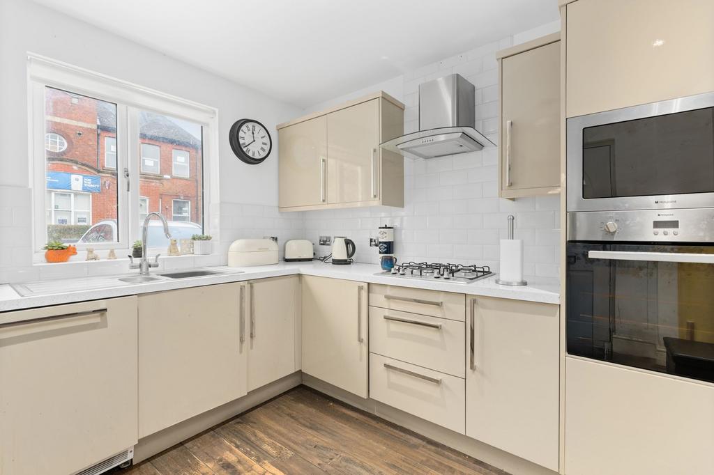 Kitchen / Living Area