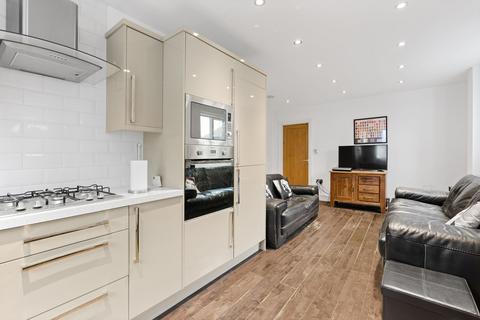 2 bedroom maisonette for sale, Hemnall Street, Epping CM16