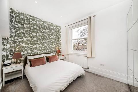 2 bedroom flat for sale, Hervey Road, LONDON SE3