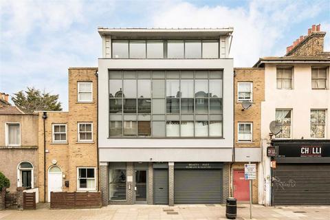 Lee High Road, London SE13