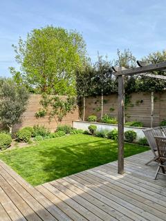 undefined, Voss Court, Streatham Common, London, SW16
