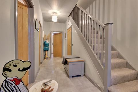 4 bedroom townhouse for sale, Waterside Road, Beverley