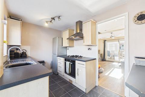 2 bedroom semi-detached house for sale, Northleach Close, Worcester, Worcestershire, WR4