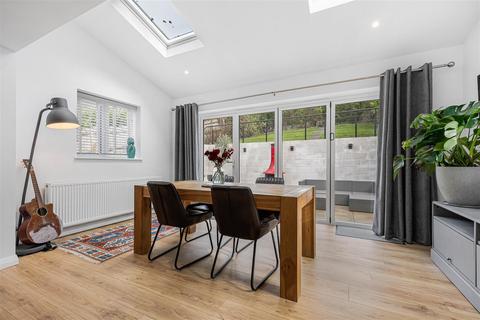 3 bedroom detached house for sale, Hemdean Road, Caversham, RG4