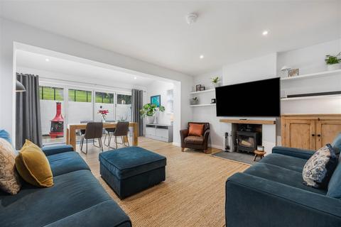 3 bedroom detached house for sale, Hemdean Road, Caversham, RG4