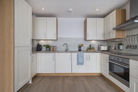 1 bedroom apartment for sale, High Street, London
