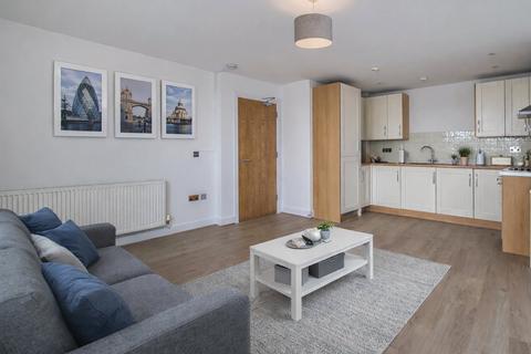 1 bedroom apartment for sale, High Street, London