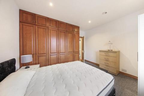 3 bedroom flat to rent, Abercorn Place, London, NW8