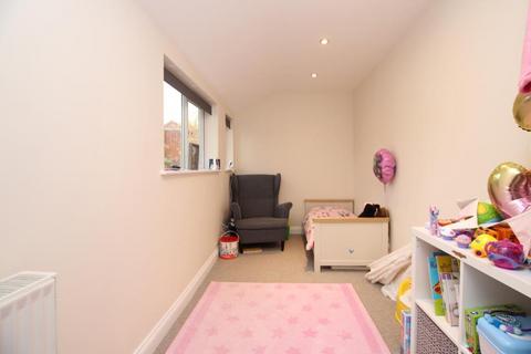undefined, Longmead Avenue, Bristol BS7