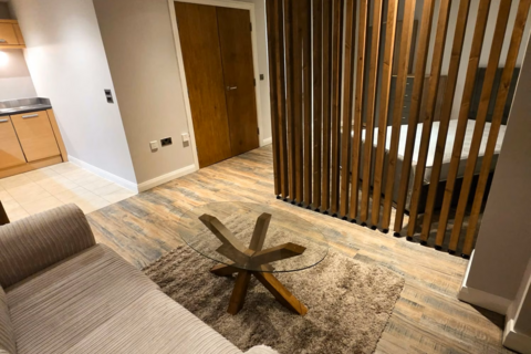 undefined, Taylorson St S, Salford, Greater Manchester, M5