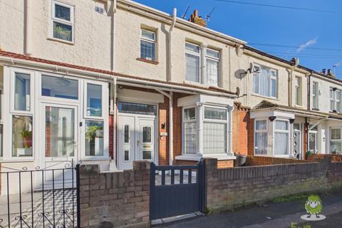 undefined, Beautiful 3 Bedroom Home in Sought After Upper Gillingham Conservation  Area.