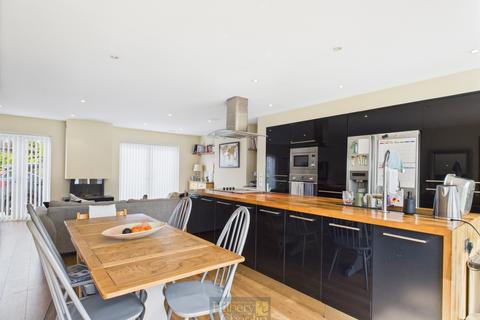 undefined, Abbots Close Shenfield, Shenfield, Brentwood, Essex, CM15