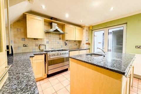 3 bedroom end of terrace house for sale, Sycamore Drive, Patchway, Bristol, BS34