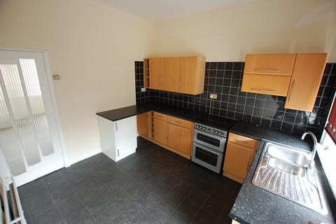 2 bedroom terraced house to rent, Kings Road, Greater Manchester OL6