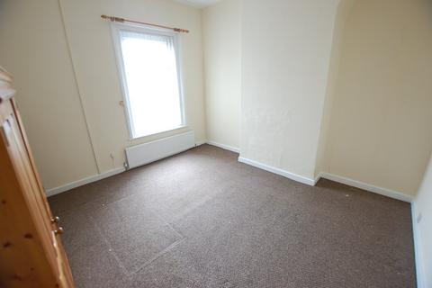 2 bedroom terraced house to rent, Kings Road, Greater Manchester OL6