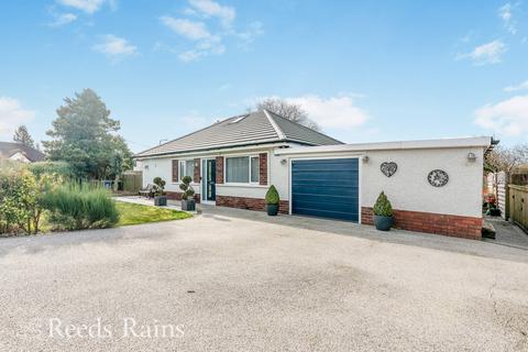 3 bedroom bungalow for sale, Townfield Avenue, Lancashire BB10