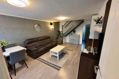 2 bedroom terraced house for sale, Finch Gardens, North Bersted