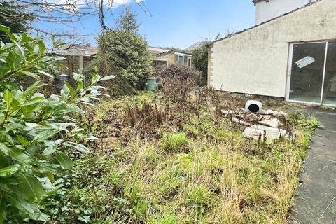undefined, Leeds Road, Batley WF17