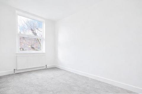 2 bedroom flat to rent, Cricklewood Broadway, Cricklewood, NW2