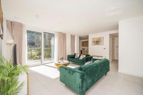 undefined, Cendal Crescent, London E1