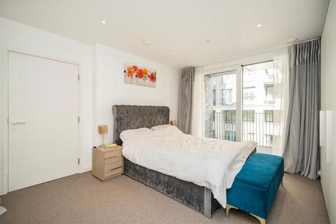 undefined, Cendal Crescent, London E1