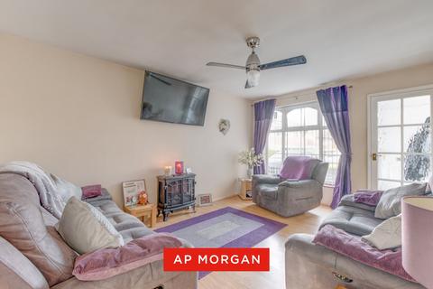 undefined, Edgmond Close, Winyates West, Redditch, B98