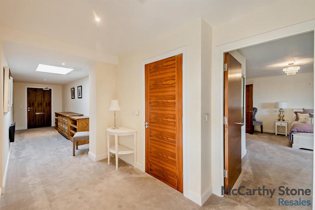 8677737-interior14-800.jpg