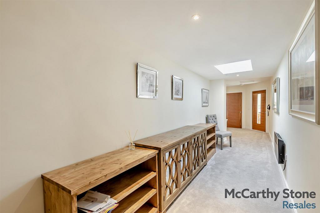 8677737-interior16-800.jpg